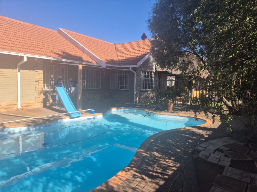 4 Bedroom Property for Sale in Fichardt Park Free State